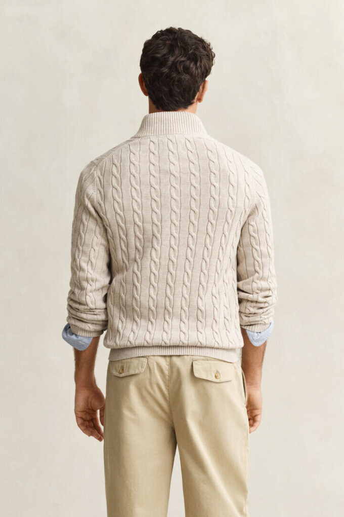Camisola de malha trançada com meio fecho