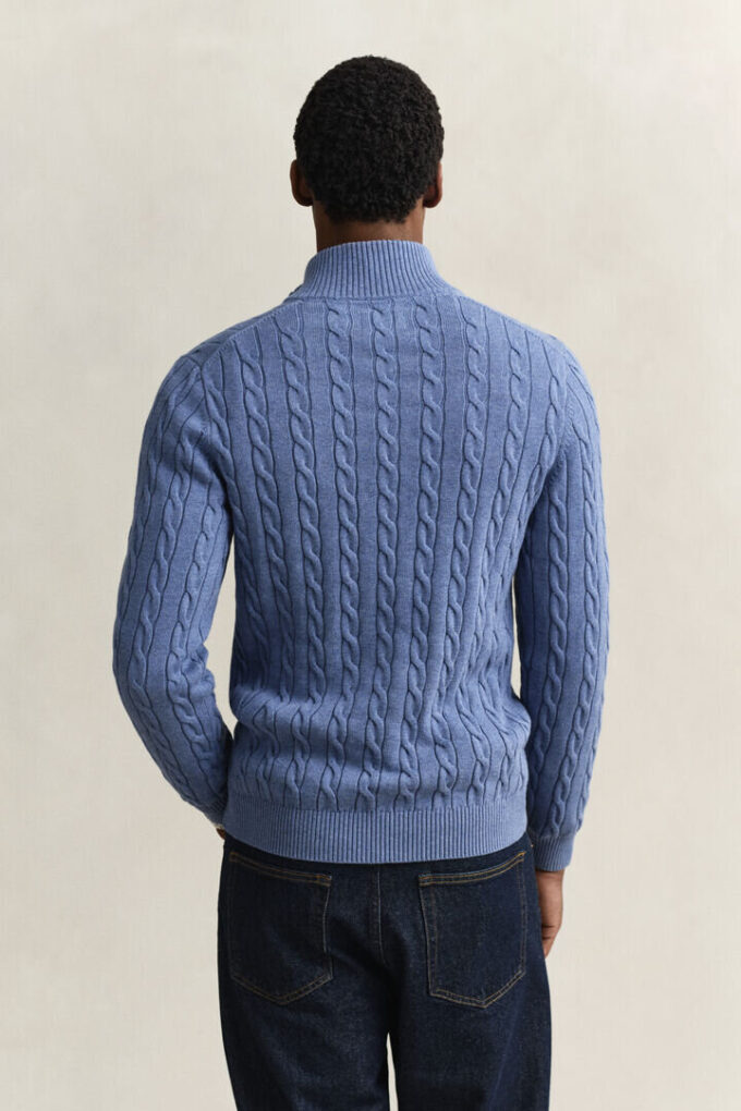 Camisola de malha trançada com meio fecho