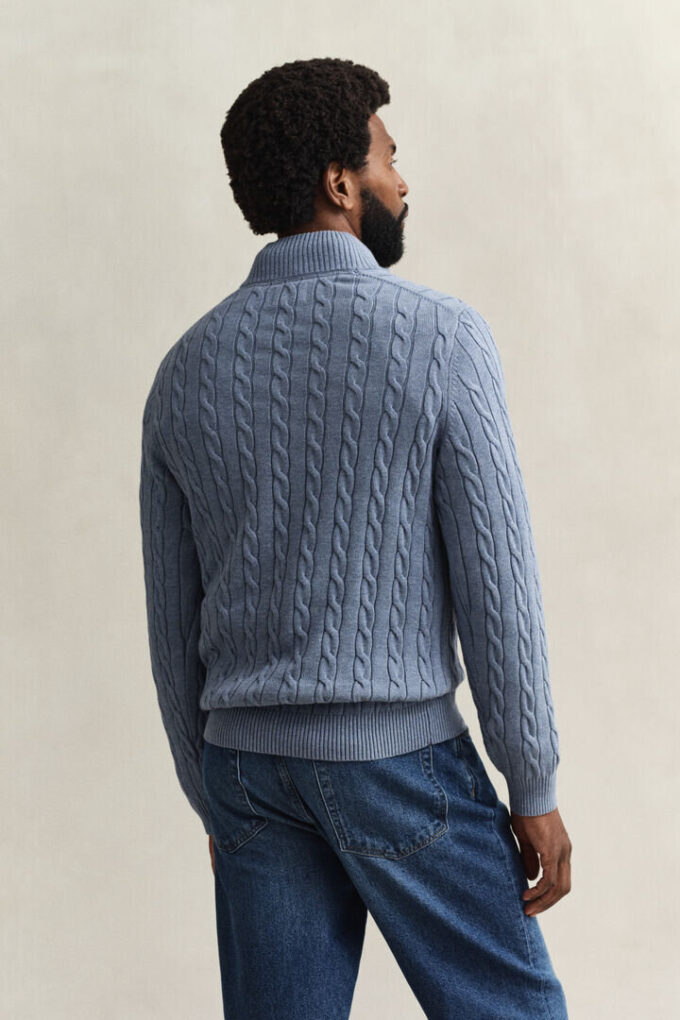 Camisola de malha trançada com meio fecho