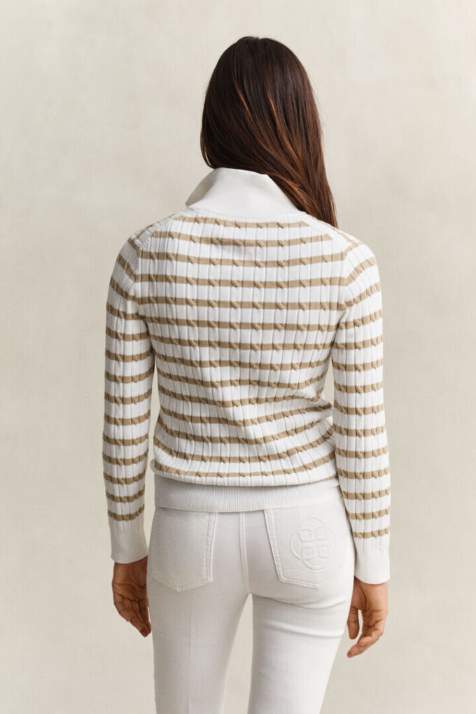 Camisola de malha trançada às riscas com meio fecho