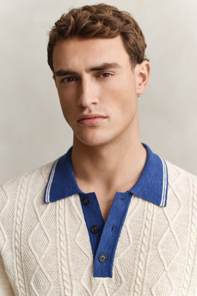 Camisola polo com malha trançada