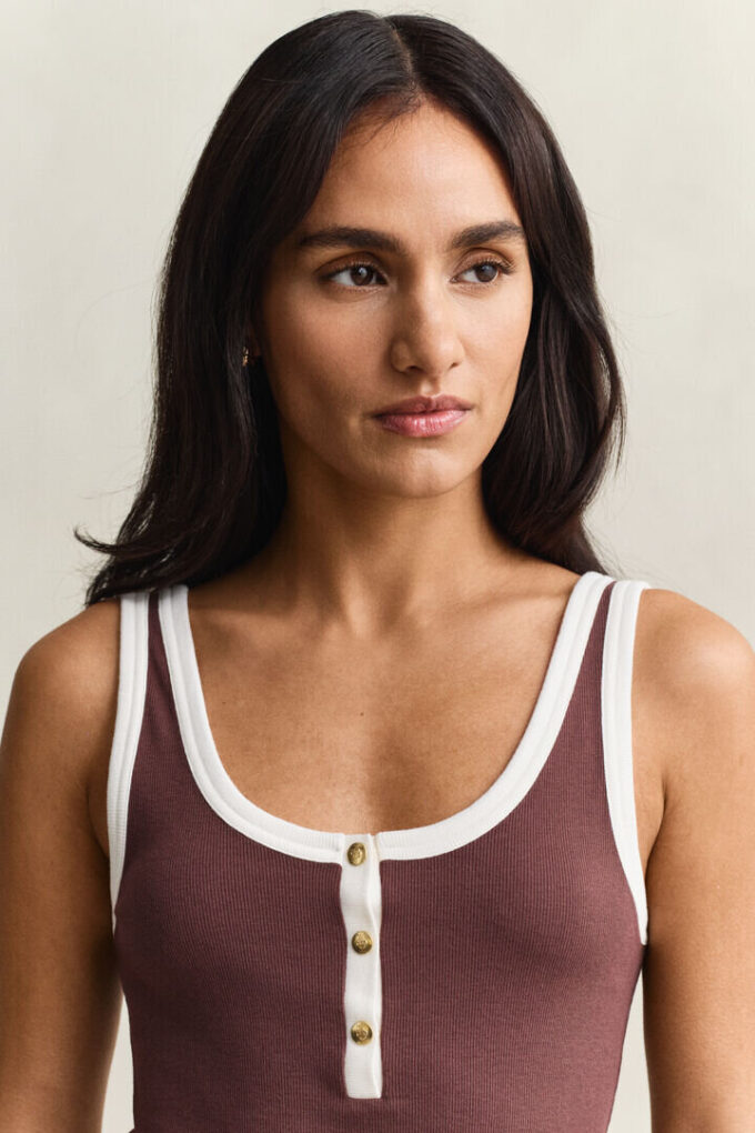 Camisola sem mangas com canelado