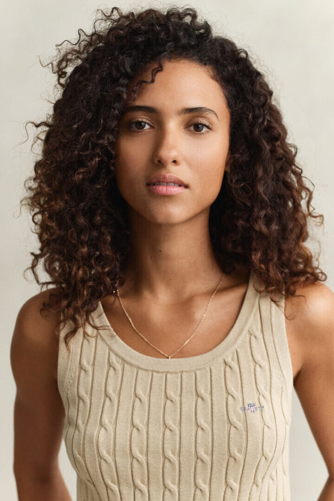 Camisola sem mangas com malha trançada