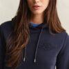 Hoodie com emblema tonal