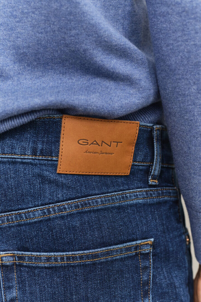 Jeans de corte justo