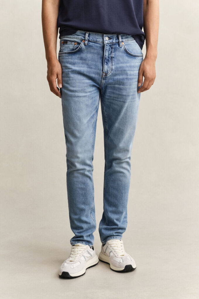 Jeans de corte justo