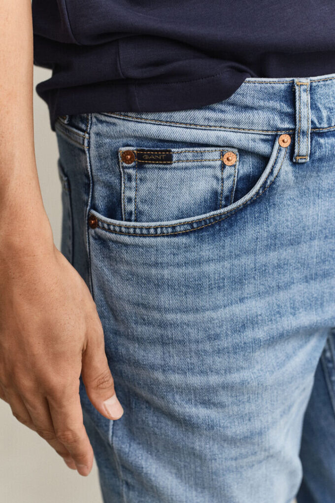 Jeans de corte justo