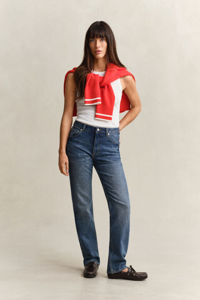 Jeans de perna reta elásticos Jeans de perna reta elásticos