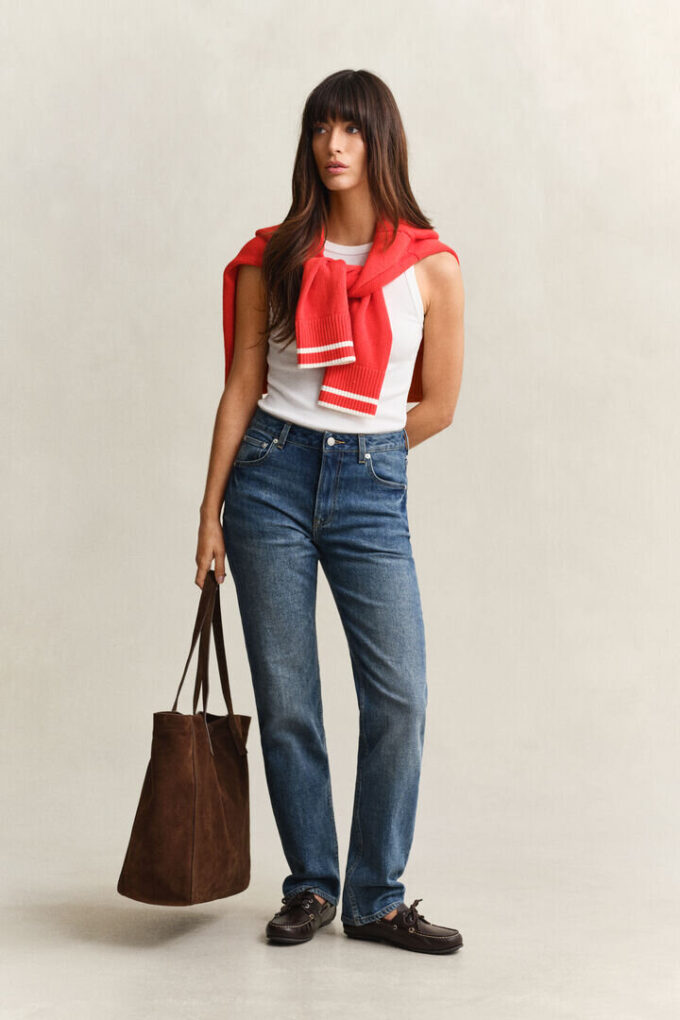 Jeans de perna reta elásticos Jeans de perna reta elásticos