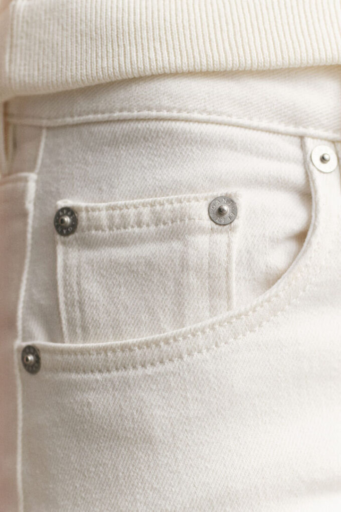 Jeans de perna reta elásticos