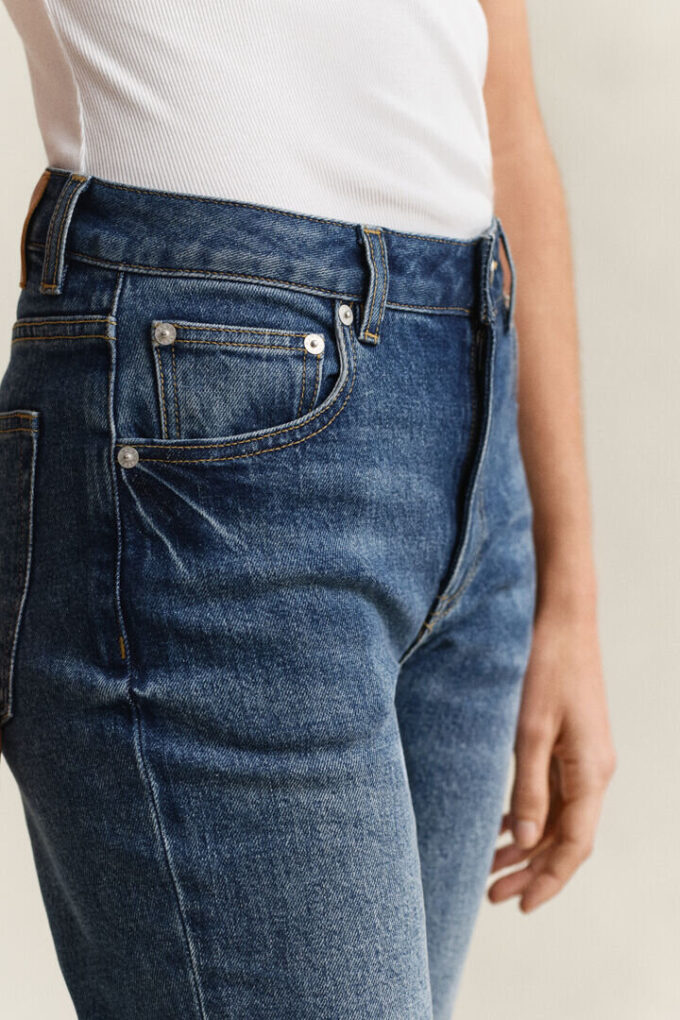 Jeans de perna reta elásticos Jeans de perna reta elásticos