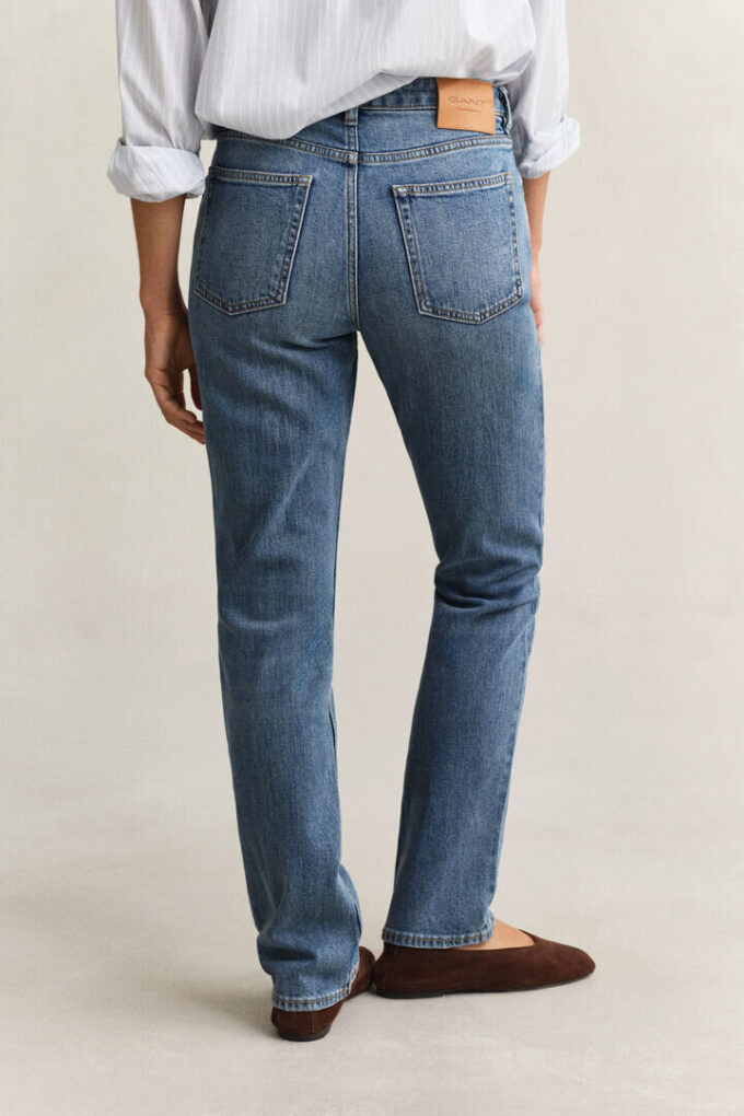 Jeans de perna reta elásticos Jeans de perna reta elásticos