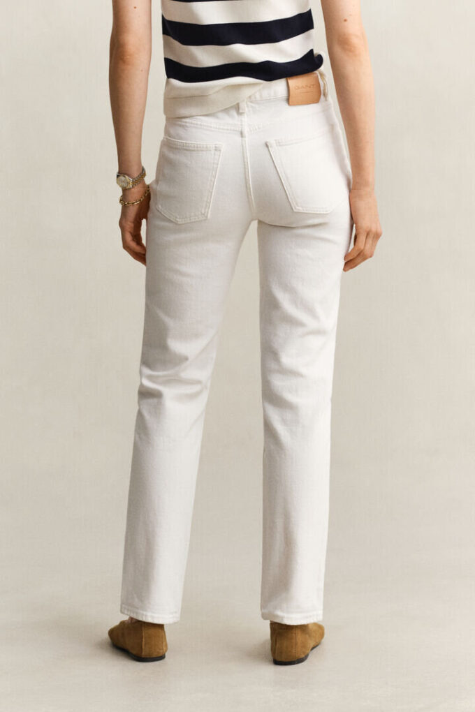 Jeans de perna reta elásticos