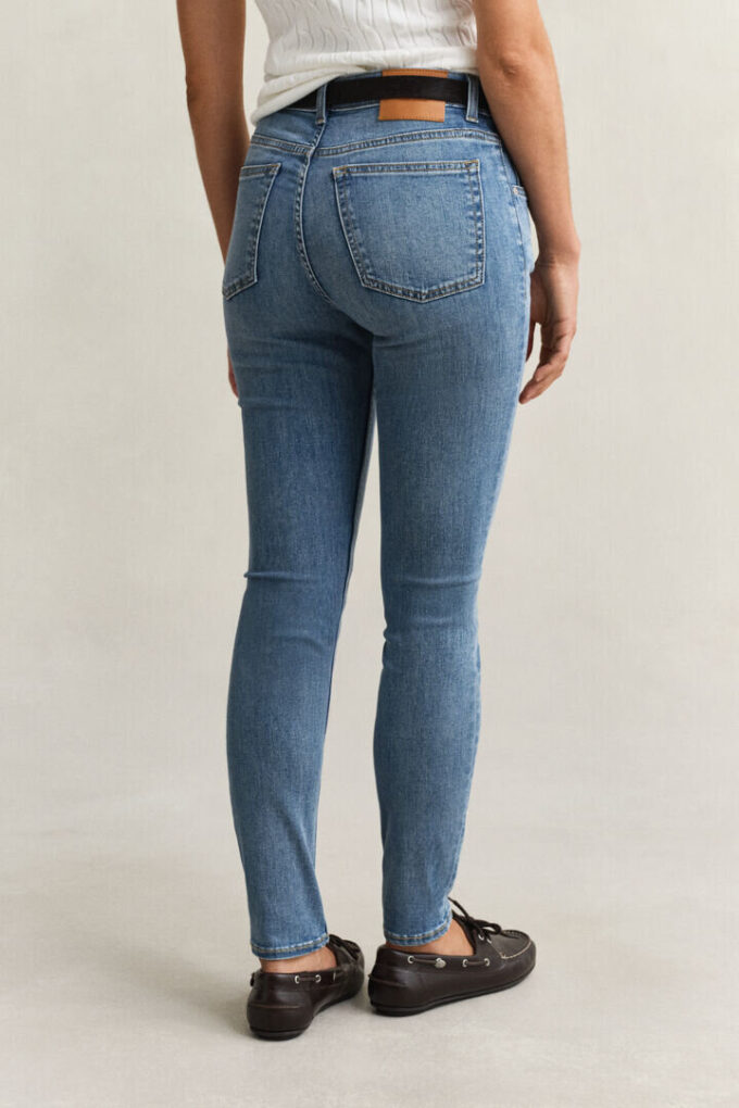 Jeans justos elásticos