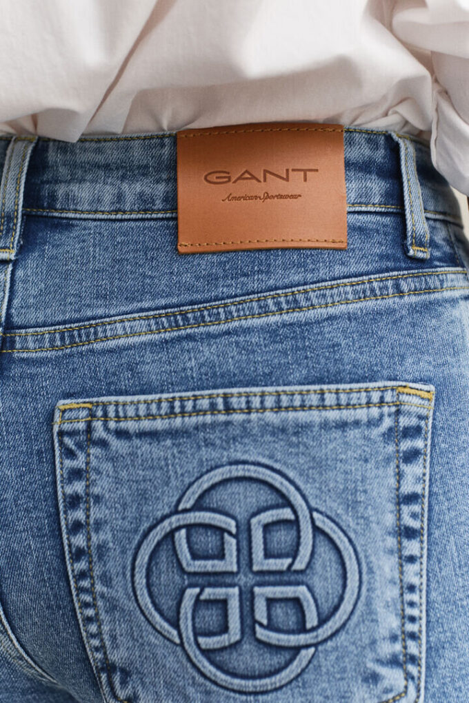 Jeans largos com monograma
