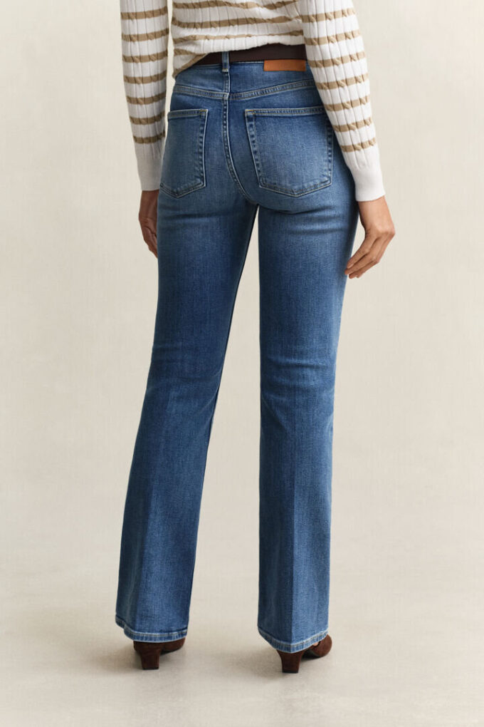 Jeans largos elásticos Jeans largos elásticos