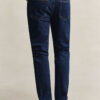 Jeans slim fit com lavagem limpa