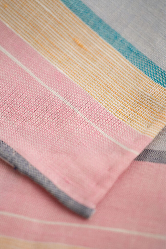 Lenço de bolso às riscas