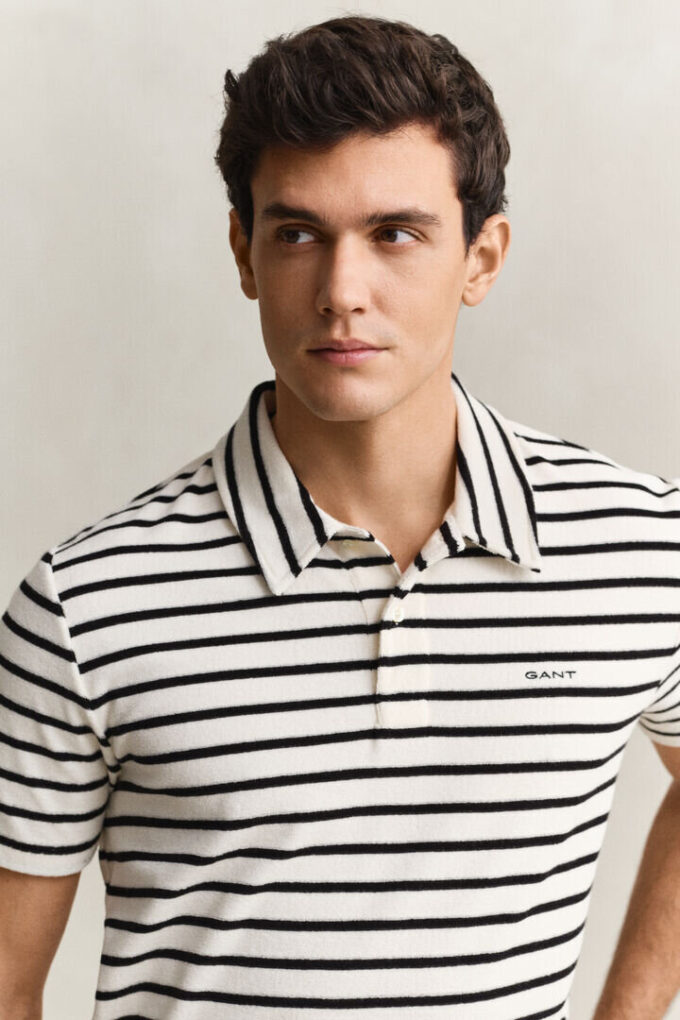 Polo em tecido felpudo