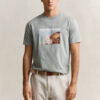 T-shirt com estampado paisagístico