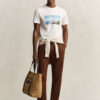 T-shirt com estampado paisagístico