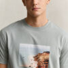 T-shirt com estampado paisagístico