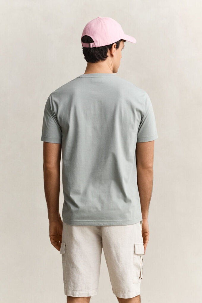 T-shirt com estampado paisagístico
