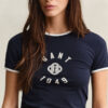T-shirt com gola em contraste