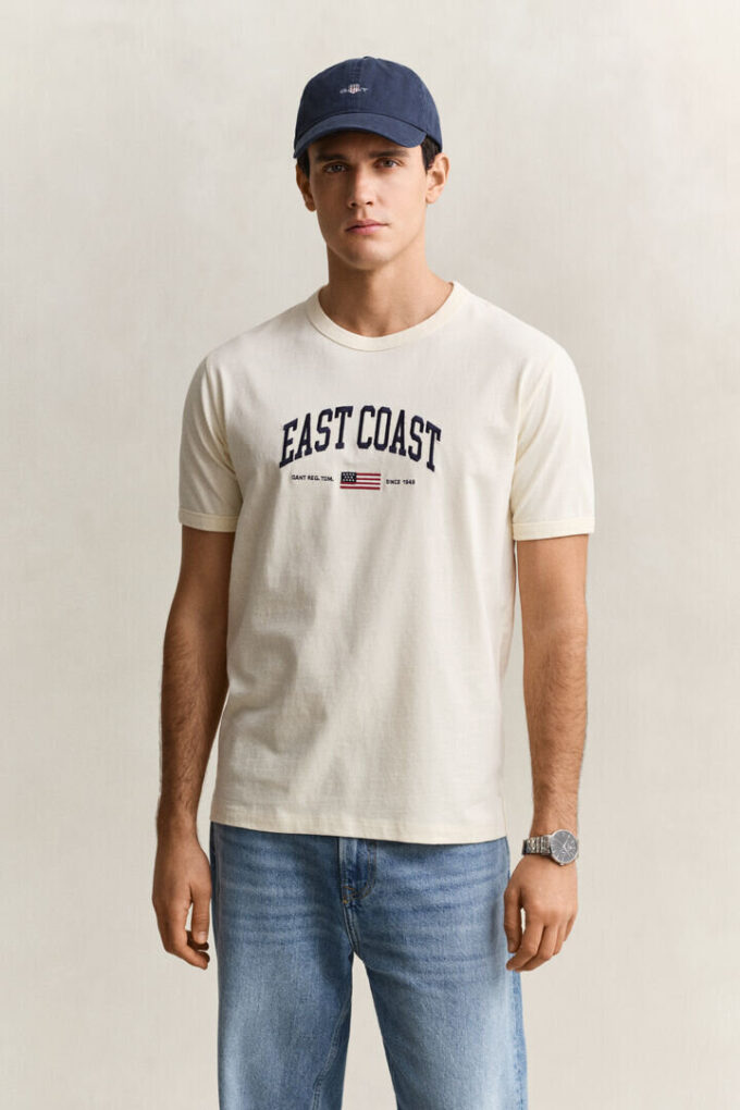 T-shirt com grafismo Spray
