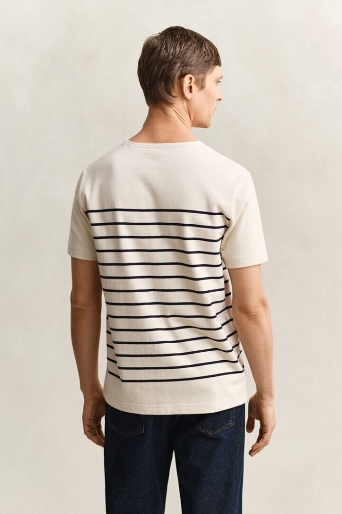 T-shirt com riscas