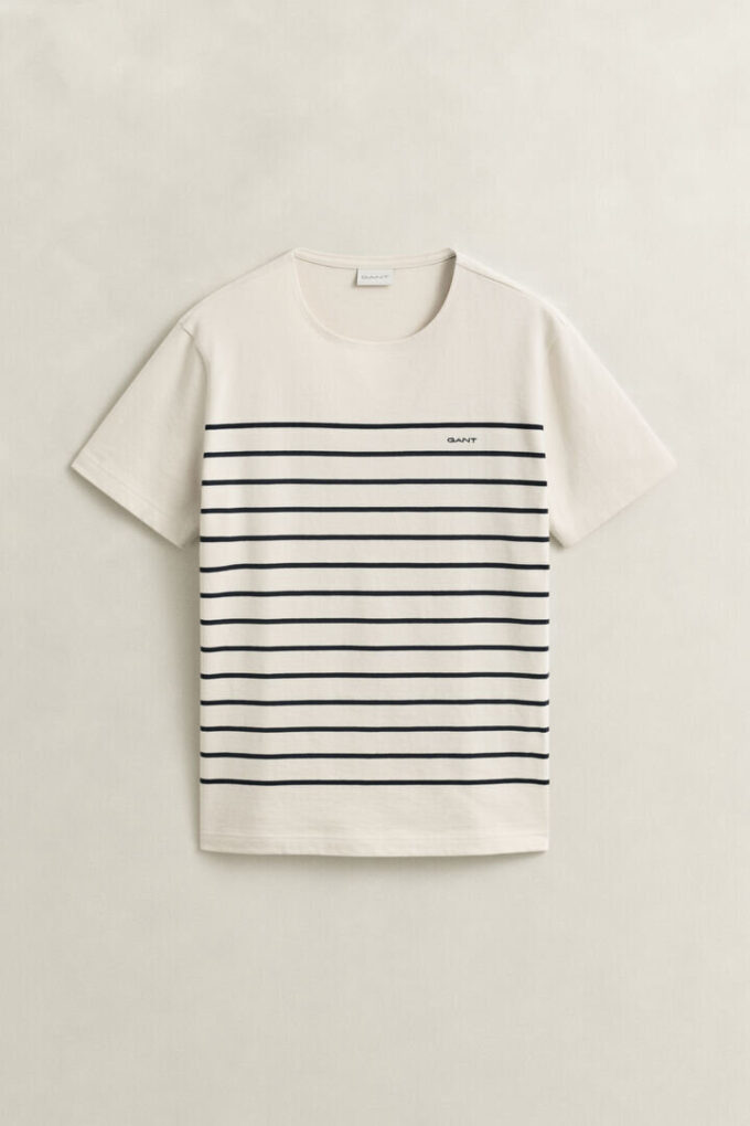 T-shirt com riscas