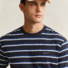 T-shirt com riscas múltiplas