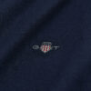 T-shirt de corte justo com decote em V e emblema