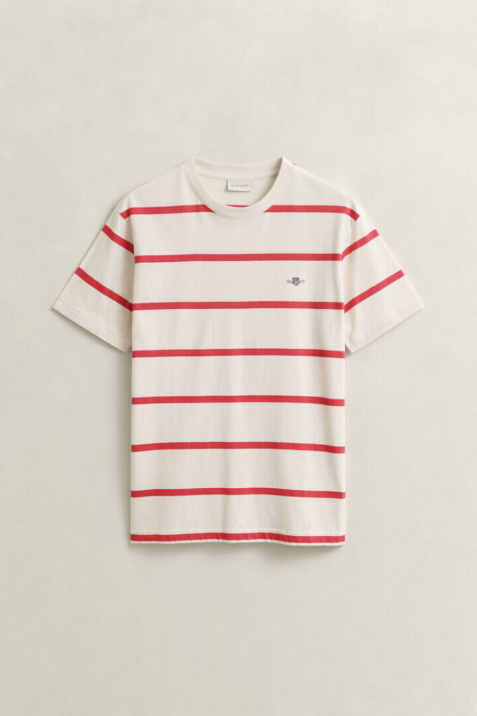 T-shirt às riscas