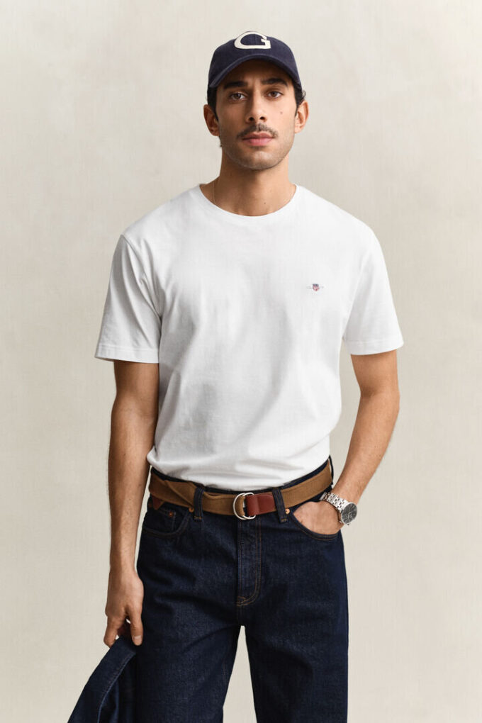 T-shirt Shield de corte regular