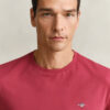 T-shirt Shield de corte regular