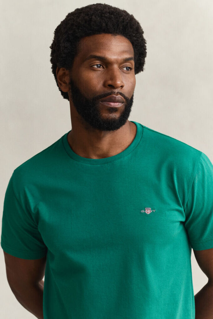 T-shirt Shield de corte regular