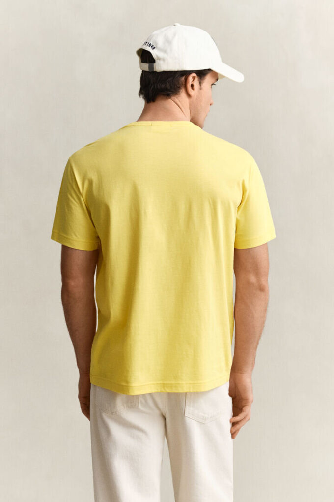 T-shirt Shield de corte regular