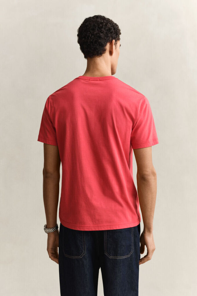 T-shirt Shield de corte regular