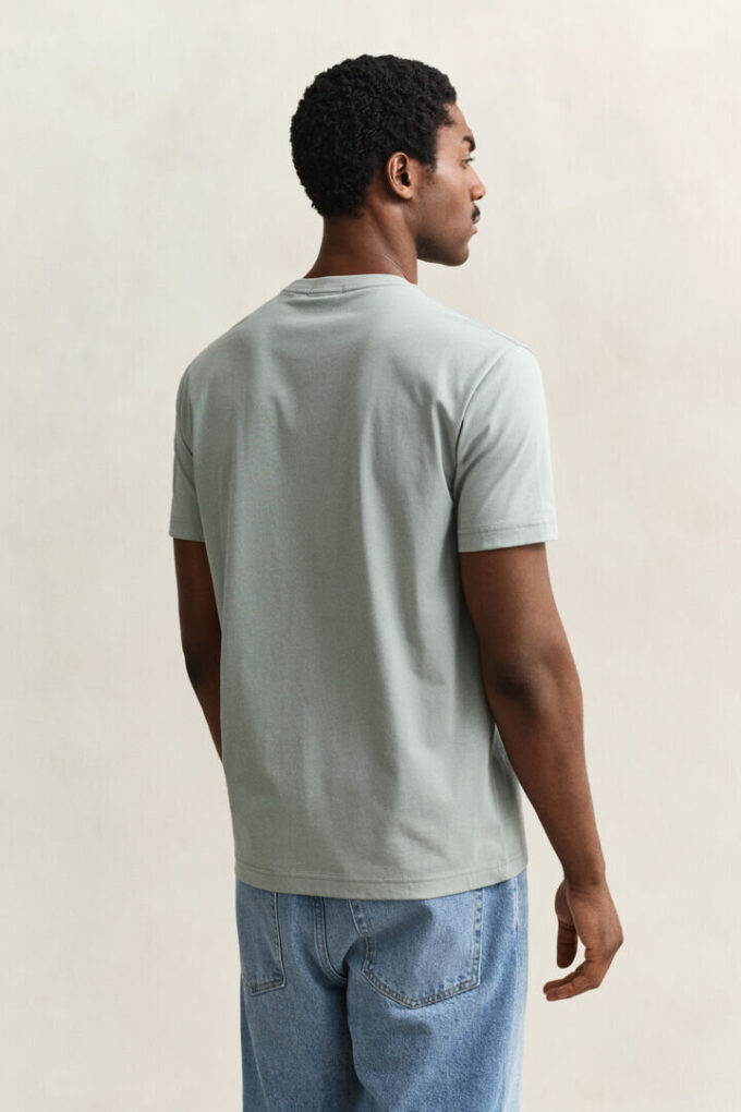 T-shirt Shield de corte regular
