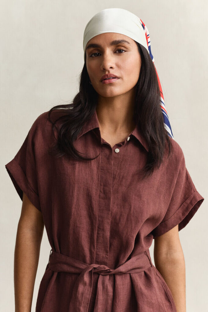 Vestido camisa de linho com mangas curtas