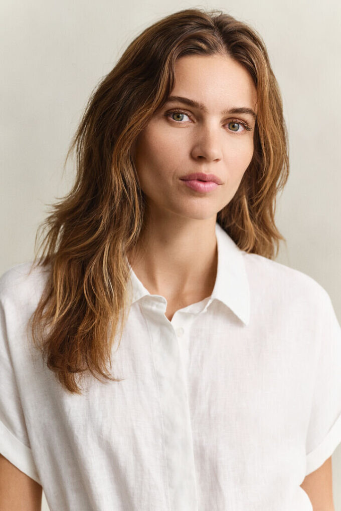 Vestido camisa de linho com mangas curtas