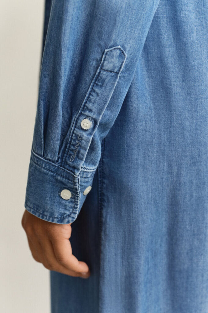 Vestido camisa em chambray