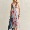 Vestido com alças e padrão floral
