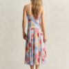 Vestido com alças e padrão floral