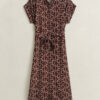 Vestido com mangas curtas e monograma
