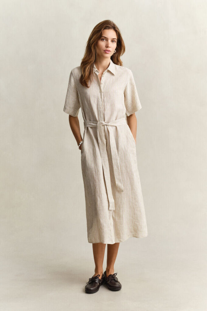 Vestido de camisa de linho às riscas