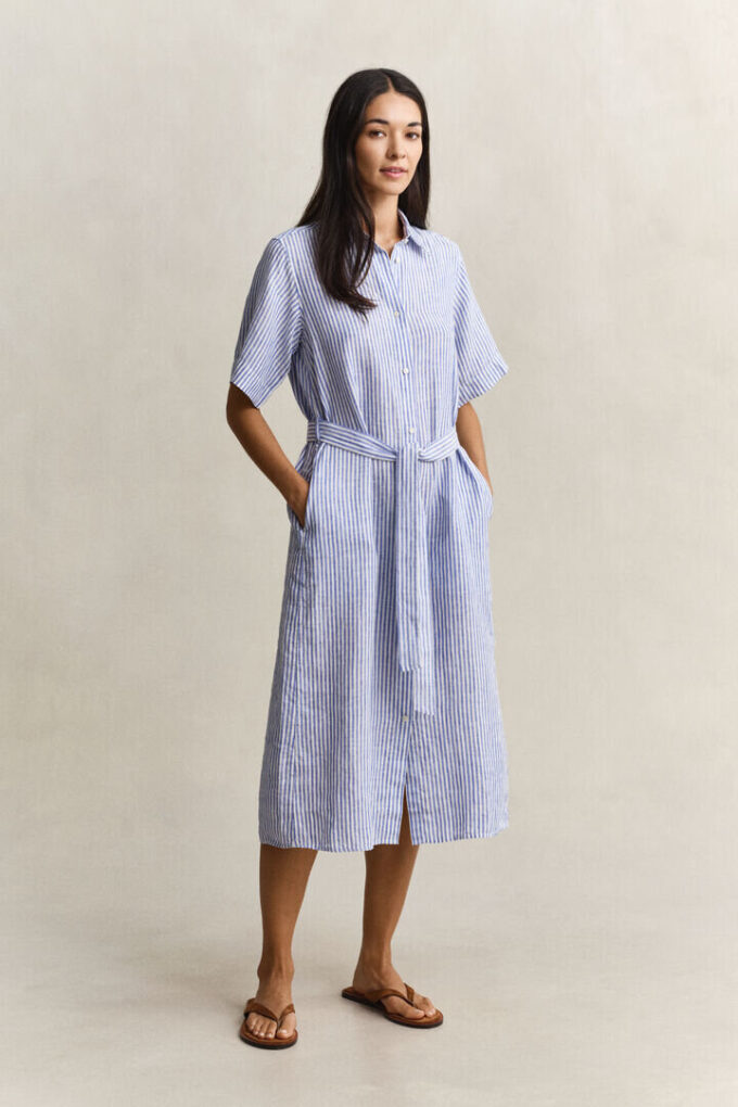 Vestido de camisa de linho às riscas