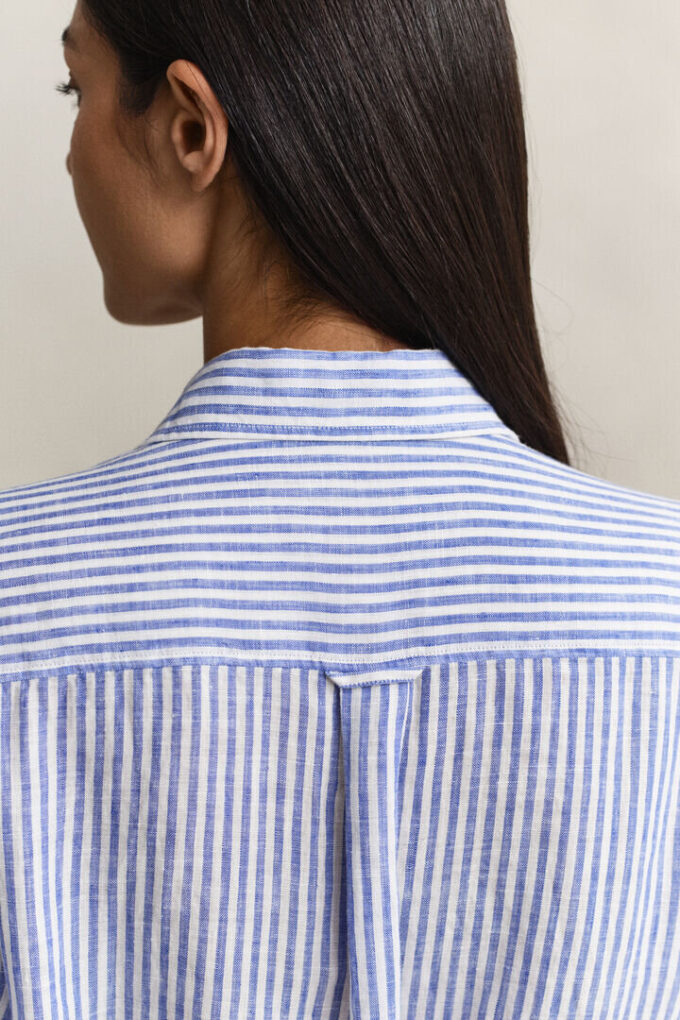 Vestido de camisa de linho às riscas
