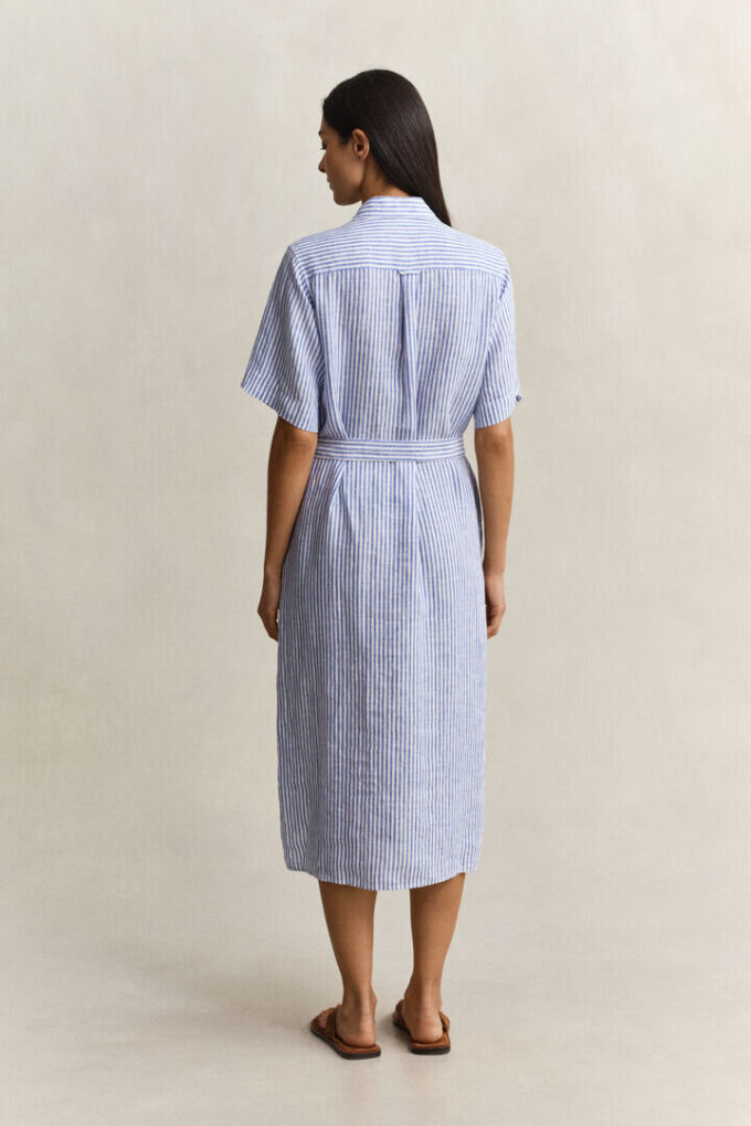 Vestido de camisa de linho às riscas